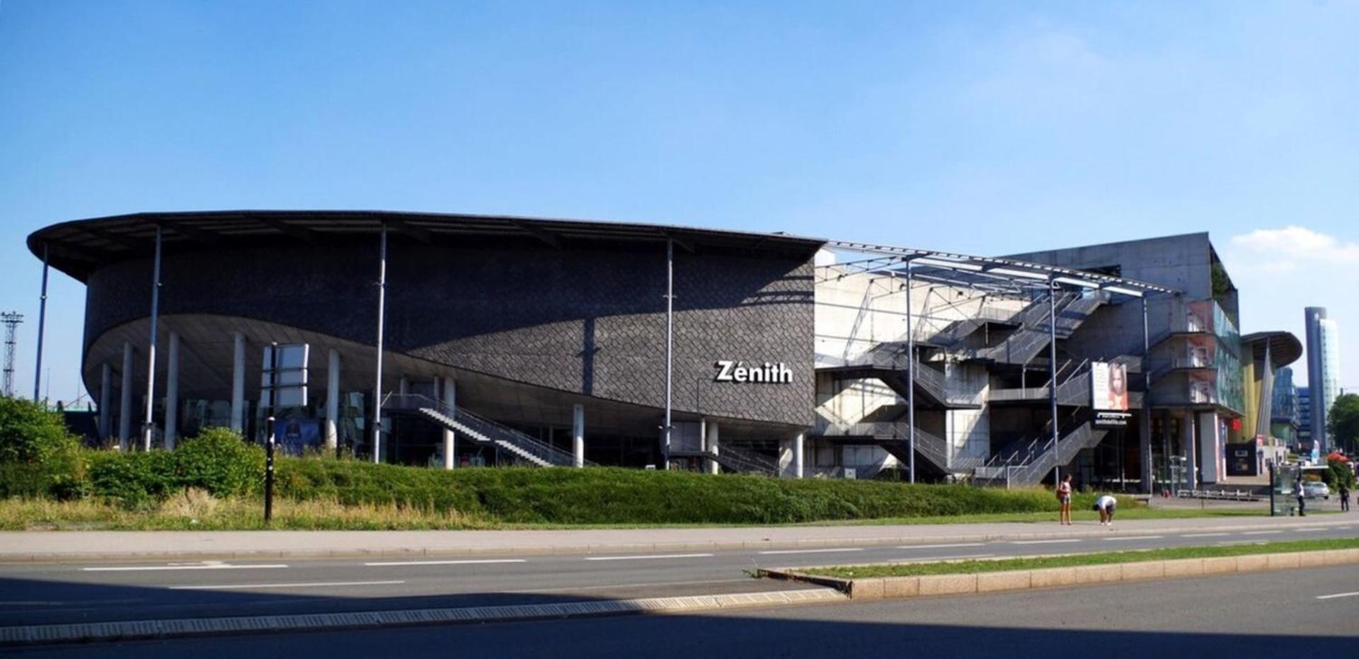 Old - Ideally Located ! Lille